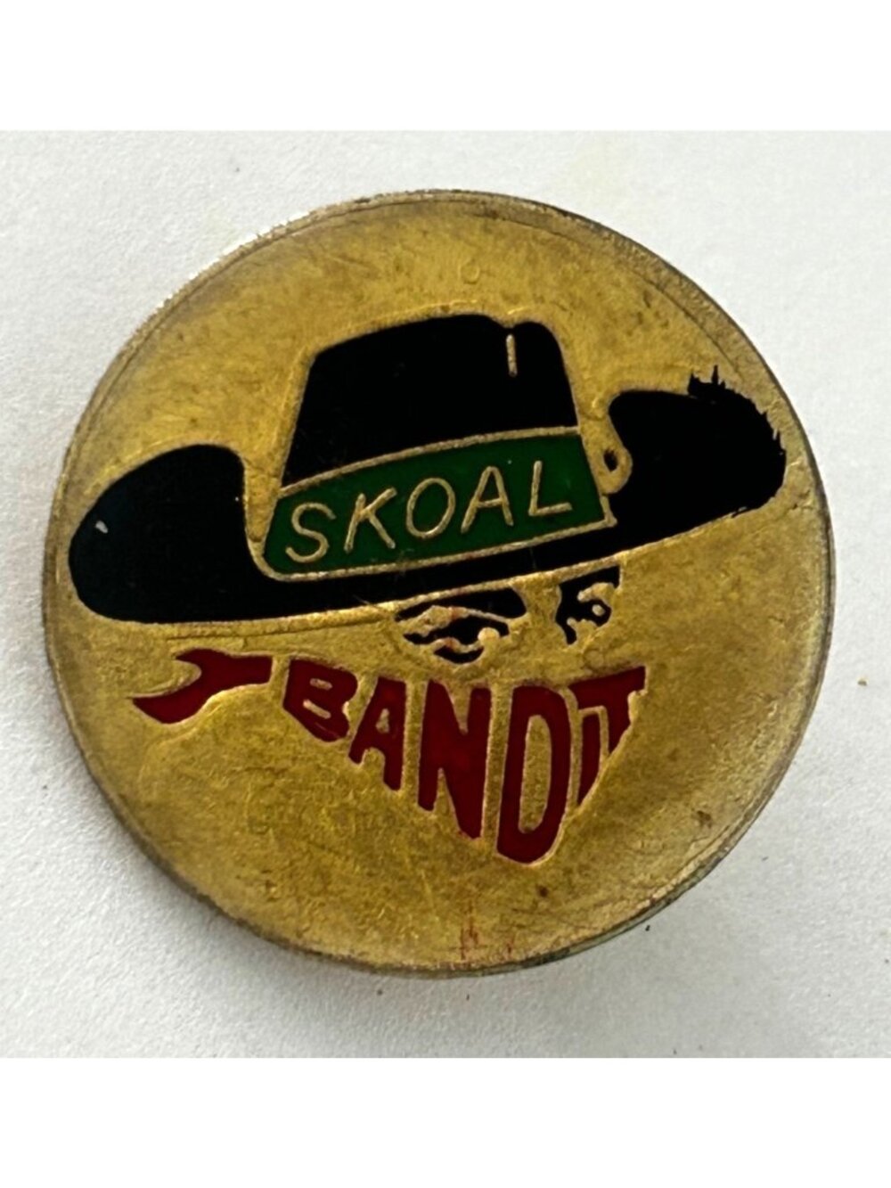 Vintage Advertising Skoal Tobacco Bandit Enamel Hat Pin Gold-Tone